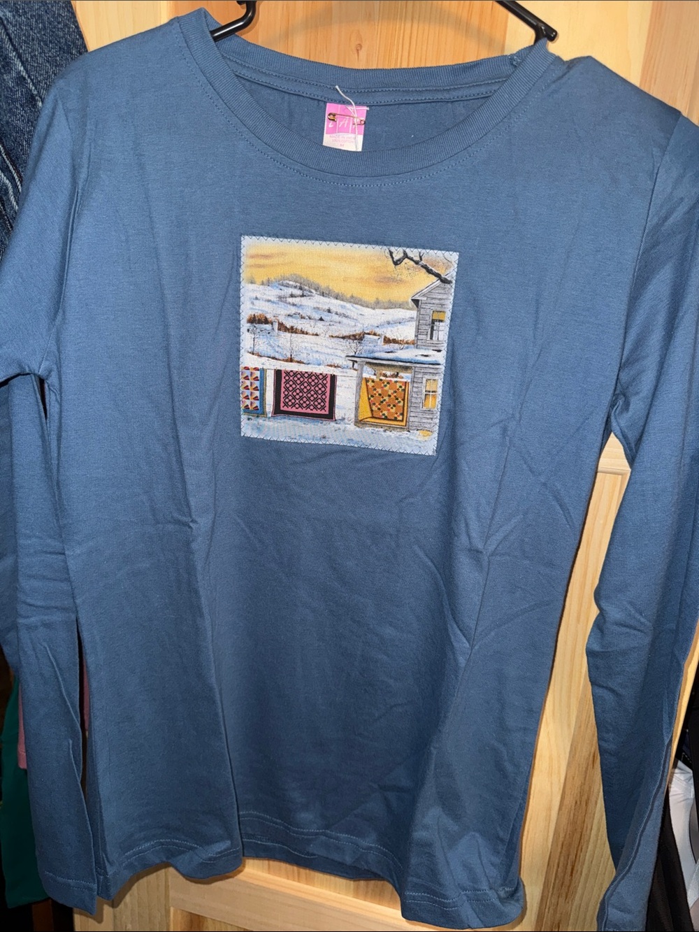 BNWT Americana  “Winter Airing”Long Sleeve Blue stitched Quilt patch Cotton Top